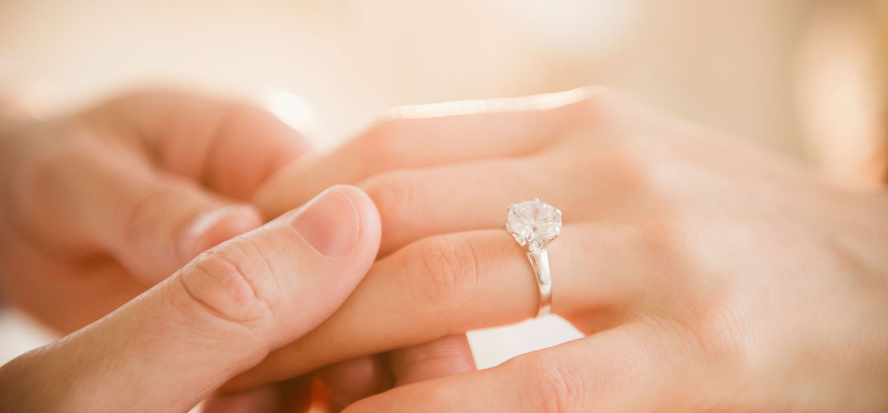 5946a2_dd7bbc384e8a4d3faa9fc5b69e577aab~mv2 Engagement ring